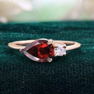 Pear Red Garnet 14K Rose Gold 925 Silver Ring Engagement Ring Wedding Ring Dainty Ring Promise Ring Statement Ring Birthday Gift