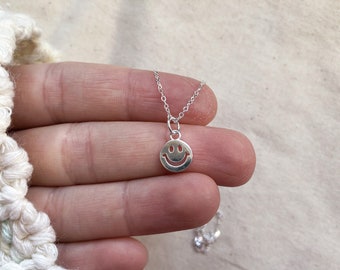 Smile face pendant, sterling silver pendant, happy face pendant, sterling silver, minimalist pendant silver, funny necklace, 925 silver