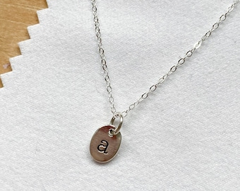 Personalized Sterling Silver Initial Necklace - Hand-Stamped Chain, Minimalist Oval Disc Pendant, Custom Jewelry for Couples or Gifts