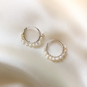 Pearl silver hoop earrings, Sterling silver earrings, cultured pearls jewelry, real pearl hoop, minimal pearl hoop earrings, pearl jewelry