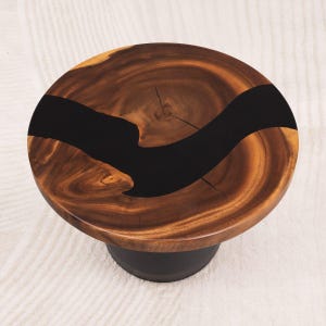 ROUND High-Quality Epoxy Resin Table Top 23 Inches, Elegant Handmade Accent Table | Lumber Grand