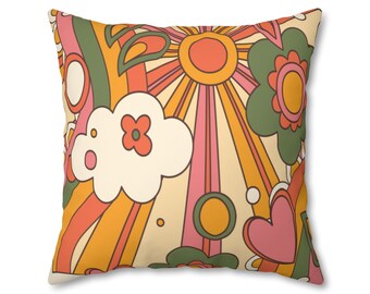 Daisy Floral Throw Pillow: 70s Retro Groovy Cushion