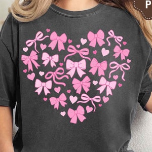 Kokette Valentine Herz SVG PNG, rosa Schleife Valentine Png, Retro Valentinstag Hemden, Sublimationsdesign