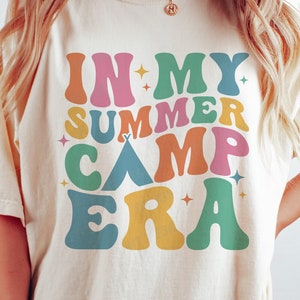 En mi era de campamento de verano SVG, camping svg, vacaciones de verano png, camisa retro de campamento de verano, archivos svg para cricut