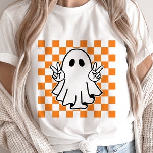 A cuadros Peace Ghost SVG, Halloween Svg, Cute Ghost, Spooky Season Svg, Retro Halloween Shirt, Groovy ghost Png, Svg Files For Cricut