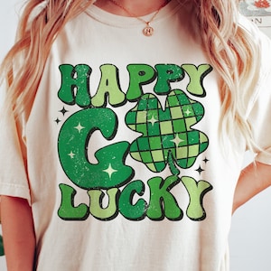 Happy Go Lucky SVG, SVG rétro de la Saint-Patrick, Shamrock Png, Disco Clover Png, chemise Groovy St Patricks, fichiers Svg pour Cricut
