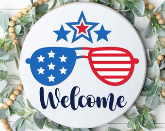 Signo de bienvenida patriótico, colgador de puerta redonda SVG, letrero del 4 de julio svg, decoración de la puerta de la bandera de América, glowforge, png, archivos svg para Cricut
