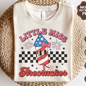 Little Miss Firecracker SVG PNG, 4. Juli SVG, America Girl Png, Retro Independence Day Shirt, Sublimation, SVG-Dateien für Cricut
