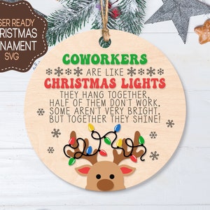 Les collègues sont comme des lumières de Noël ornements fichier laser SVG, drôle de collègues de travail ornement de Noël Svg, décoration de Noël, fichier découpé au laser