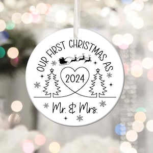 Unser erstes Weihnachten als Mr und Mrs 2024 SVG, Weihnachtsverzierungen SVG, Hochzeit Ornament Geschenk, Weihnachtspaare, Png, SVG-Dateien für Cricut