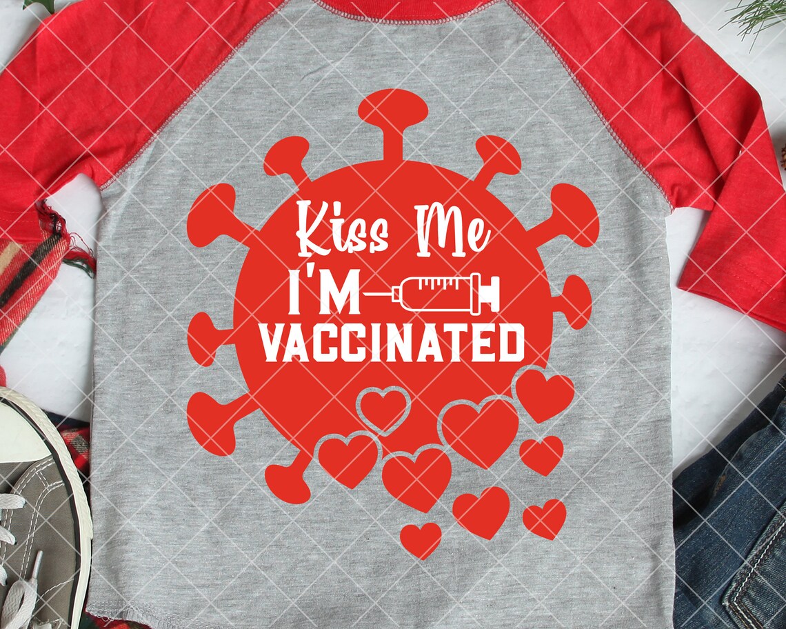 Download 2021 Quarantine Valentine Valentines Day Svg Kiss Me I'm ...