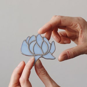 Flower stained glass brooch pin, Stained glass art, Handmade jewelry for woman, Plant brooch, Cute ornament for her, Glass flora accessory