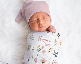 Custom Wildflowers Swaddle, Flower Baby Name Blanket, Personalized Baby Girl Floral Swaddle, New Mom Gift, Newborn Gift, Baby Shower Gift