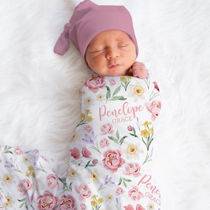 Personalized Wildflowers Swaddle Blanket Flowers Baby Blanket Newborn Baby Girl Coming Home Outfit Hospital Photo Outfit Baby Shower Gift