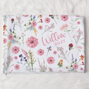 Personalized Pink Flower Swaddle Blanket For Baby Shower, Custom Wildflower Newborn Baby Girl Gift, Toddler Name Blanket, Coming Home Outfit