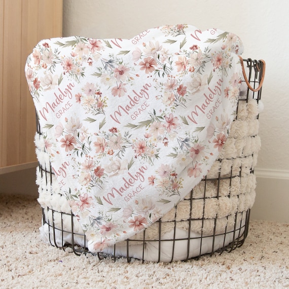 Custom Wildflower Baby Name Blanket Personalized Pink Flower Swaddle Hospital Blanket New Mom Gift Floral Boho Newborn Gift Baby Shower Gift