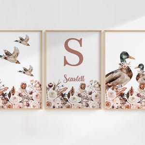 Impressions personnalisées de canard colvert, lot de 3 fleurs d'art mural pour chambre d'enfant, bohème, décoration de chambre de bébé fille, fleurs aquarelles, nom personnalisé signe image 3