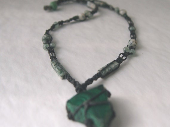 Vintage macrame necklace. Malachite & macrame nec… - image 4