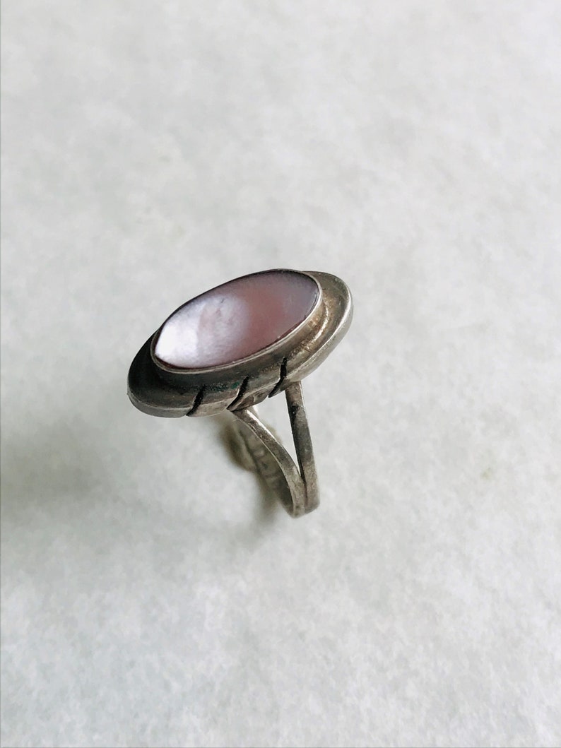 Vintage sterling & abalone pink abalone shell ring. Vintage silver ring. Abalone and Silver ring. image 1