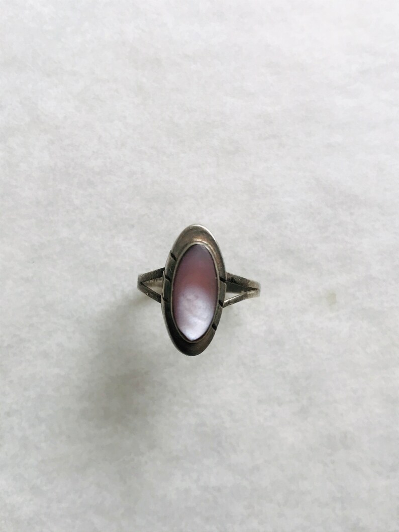 Vintage sterling & abalone pink abalone shell ring. Vintage silver ring. Abalone and Silver ring. image 2