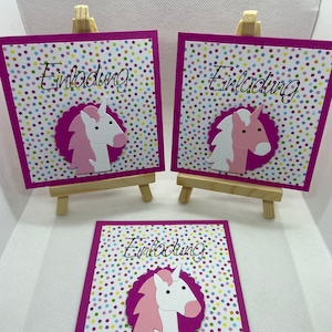 Invitations d’anniversaire pour enfants avec des licornes 3 dans l’ensemble; Fille; Anniversaire; invitation d’anniversaire; Anniversaire; Licorne; Poser