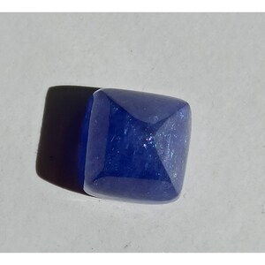 Naturlig Tanzanit Cabochon: Sockerlimpa Ädelsten (12 mm) bild 3