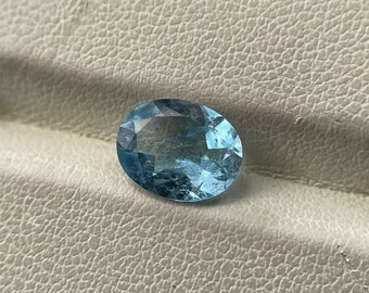 AAA Blue Aquamarine: Natural Oval Faceted Gemstone (9x7mm, 1.4Cts)