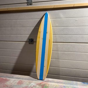 Vintage Wooden Surfboard Wall Decor - Handmade Beach-Themed Accent for Homes