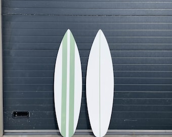 Hölzernes weißes Surfbrett-Wand-Kunst-Küstenhauptdekor