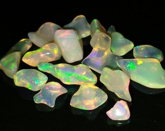 NATUURLIJKE ETHIOPISCH OPAL gepolijst ruw 13 Ct losse edelsteen goede kwaliteit opaal Rainbow Fire Ethiopisch opaal gepolijst ruw 15x5x4/5x4x4