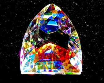 Colgante de piedra preciosa suelta facetada mística de 20 a 25 quilates de increíble calidad y lujo. Tamaño: 19 x 18 x 10.