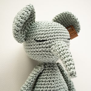 Amigurumi elephant, crochet elephant, plush elephant, baby shower gift, first photoshoot, newborn photoshoot