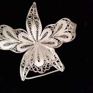 Beautiful Vintage 925 Sterling Floral Brooch