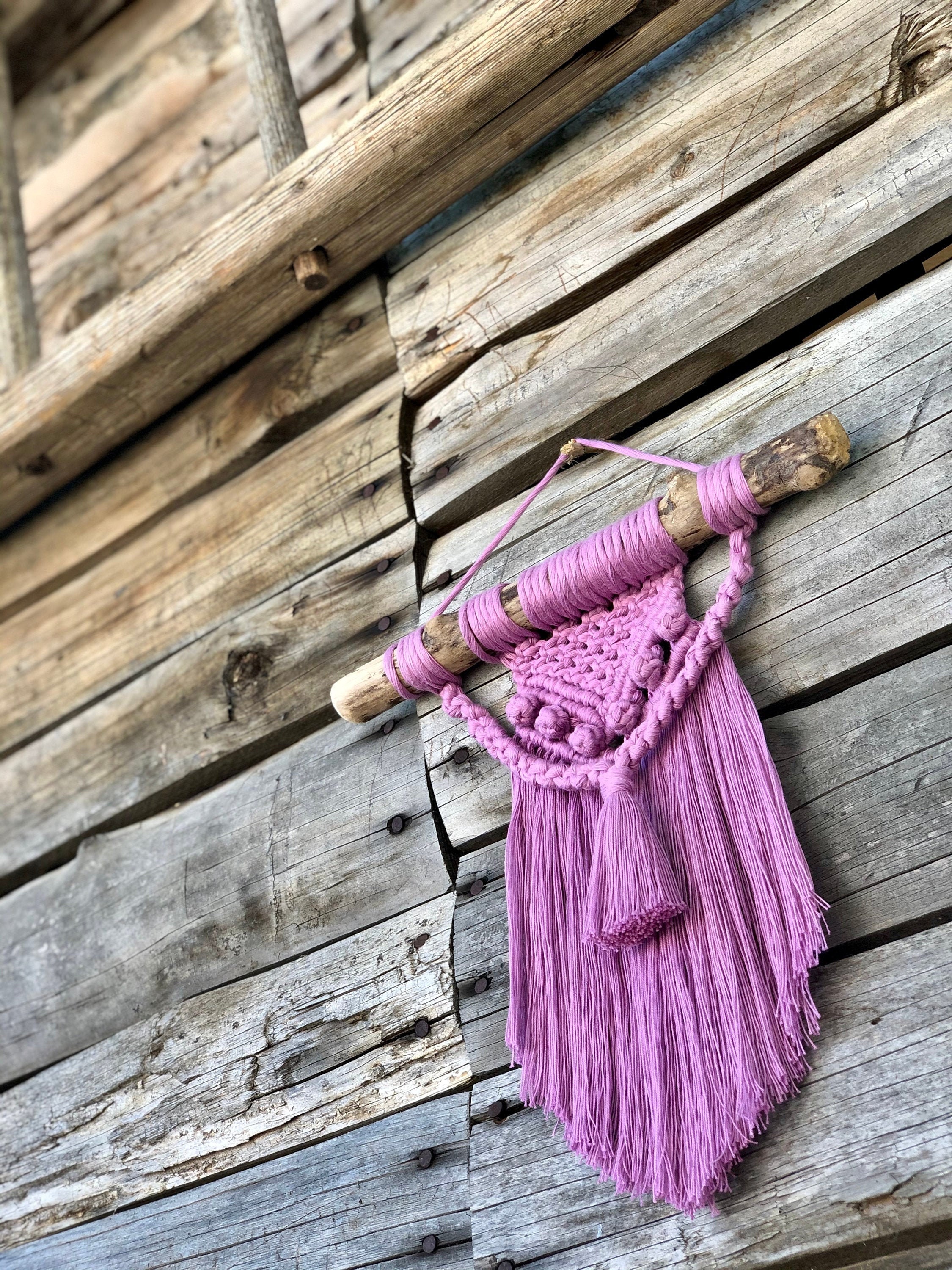 Macramé Mural Violet