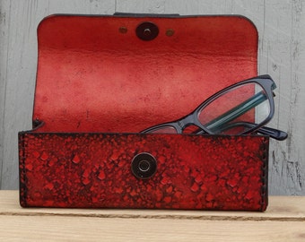 Unique * in red / black * glasses case * made of leather *