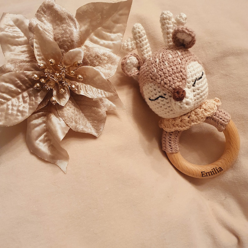 Crochet baby rattle with grip ring made of beech wood zdjęcie 5