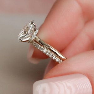 2 Ct Oval Cut Moissanite Wedding Ring Set Moissanite Engagement Ring hidden halo Vintage Bridal Set Art Deco Matching Band 14k/18k Gold Ring