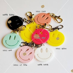 Smiley face keychain|Smiley Face acrylic keychain|Happy Face Keychain|Smiley Face|SmileyFace|Smiley Keychain|Smiley-Keychain|Zipper Puller