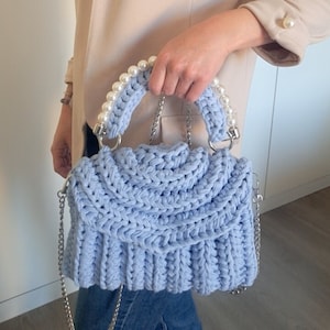 Handgemaakte tas, handgebreide tas, handgeweven pareltas, gebreide tas, gehaakte tas, damestas, schoudertas, blauwe tas, luxe tas, designertas