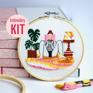 DIY Embroidery Kit 'Groovy', Modern Embroidery Gift, 70s psychadelic Plant Embroidery Kit, Beginner Intermediate Kit, Needlecraft Hoop Art