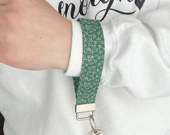 Herb Garden Wristlet, Dark Green Handmade Wrist Lanyard Keychain, Cotton Key Fob for Women, Gifts for Her