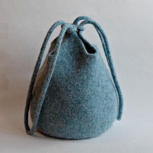 Celtic Knot Felted Bag Knitting Pattern – Bulky Wool Round Purse – Knit ...