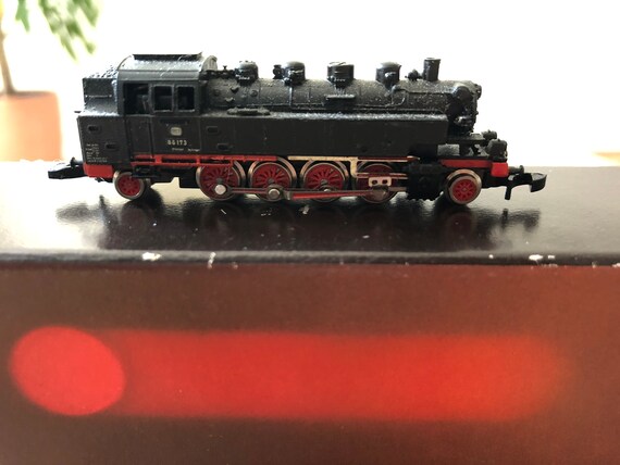 z scale locomotive