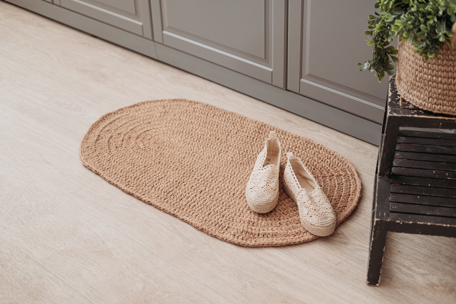 White Oval Bathroom Rug at Gwen Bond blog