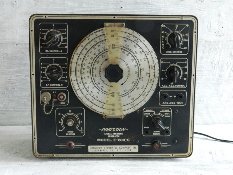 Vintage Precision Apparatus Signal Generator Model E200C Old