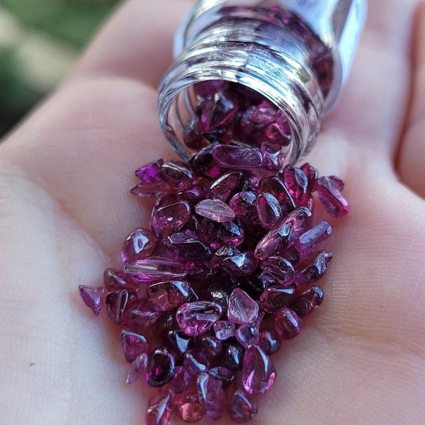 Rhodolite Garnet Chips - 10 grams