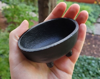 Mini Oval Cast Iron Cauldron - 2.5 Inches Long