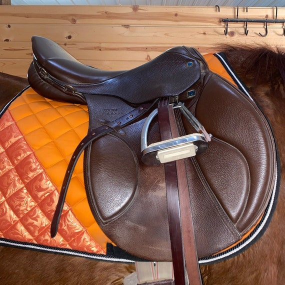 New! Schneiders® Leather and Felt English Half Pad