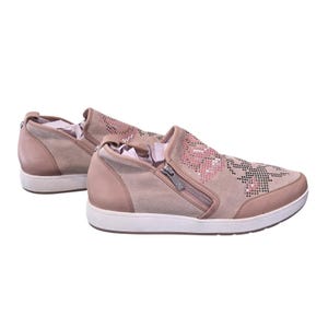 Zapatillas de cuero estilo bohemio sin cordones / Zapatos con diseño de rosas coloridas / Donald J. Pliner para mujer, talla 10 imagen 4