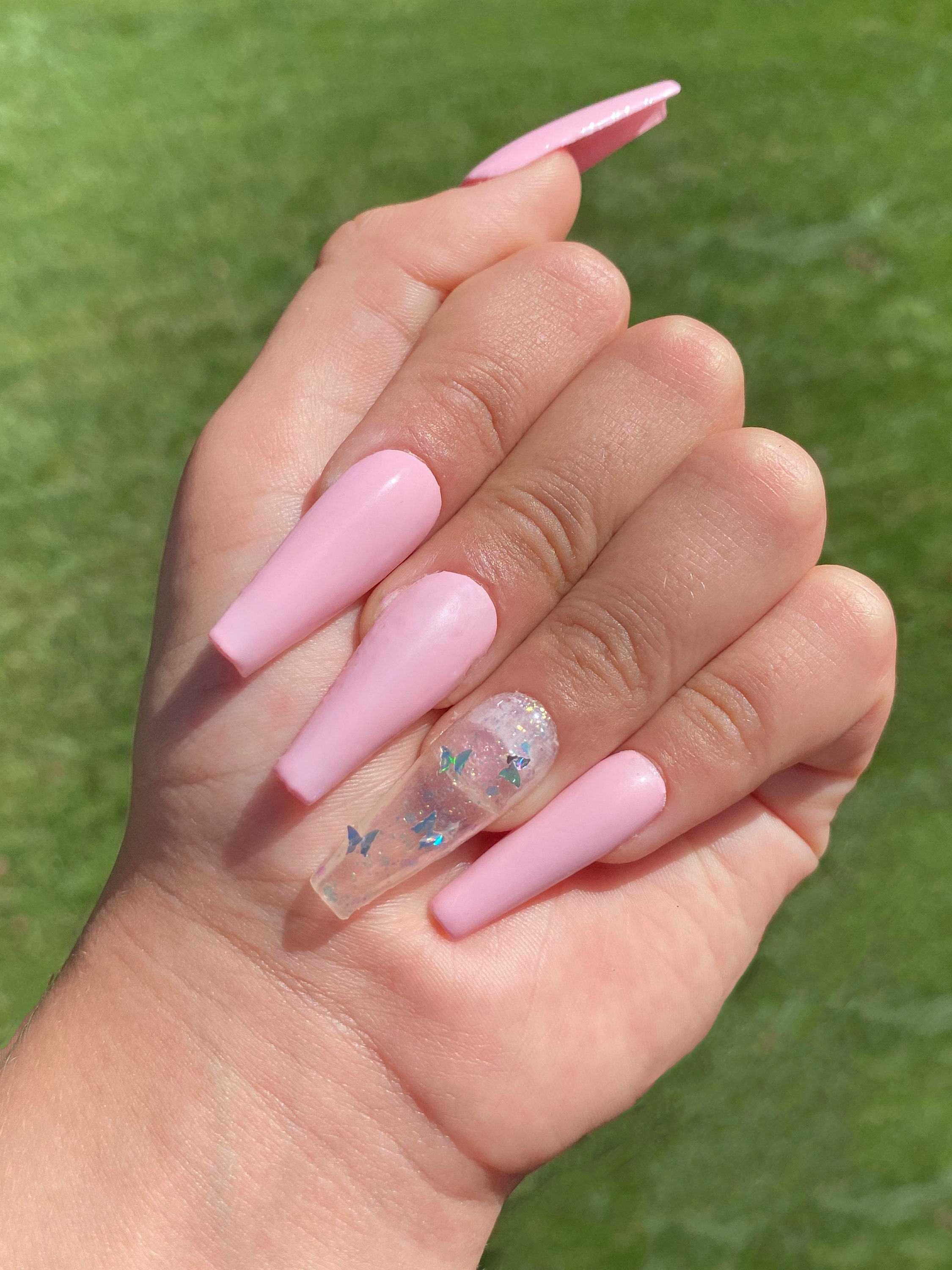 Appuyez sur les ongles Ongles papillon rose Faux ongles Etsy